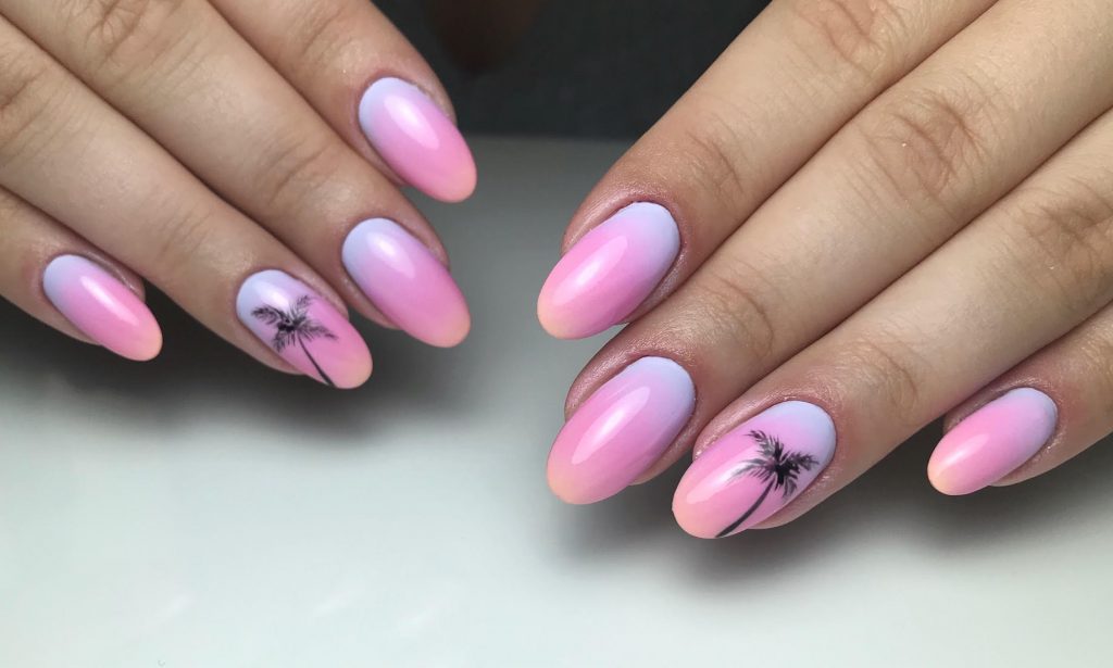 Różowe wakacyjne paznokcie ombre